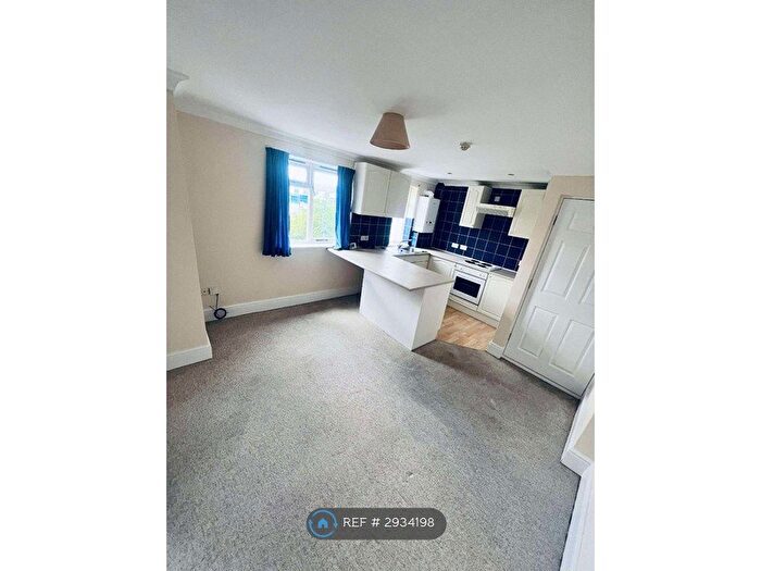 1 Bedroom Flat To Rent In Eleanor St, Grimsby, DN32