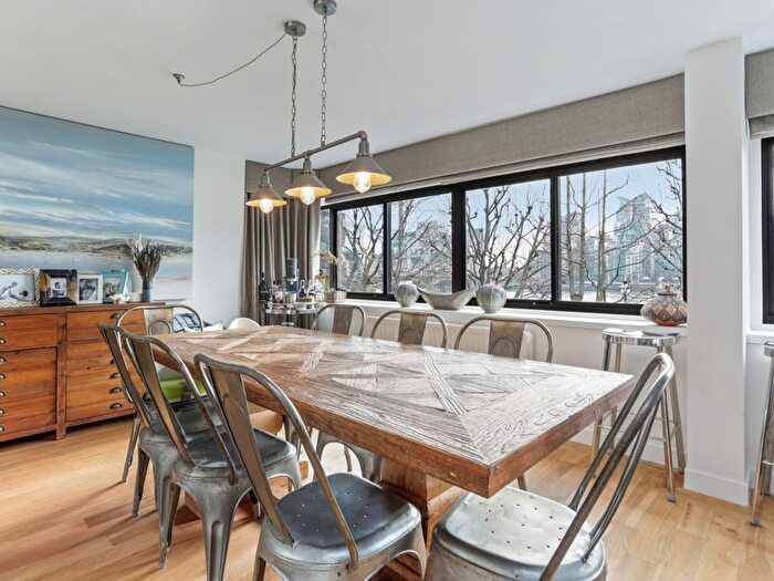 2 Bedroom Flat For Sale In Grosvenor Road, London, SW1V