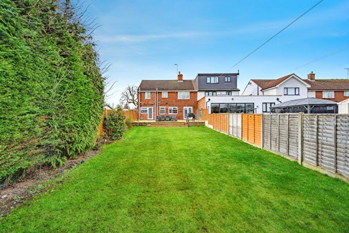 5 Bedroom Semi Detached House For Sale In Caledon Road, St. Albans, AL2