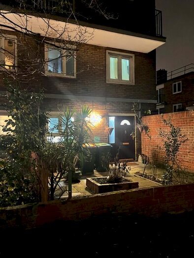 3 Bedroom Maisonette To Rent In Kelland Road, London, E13