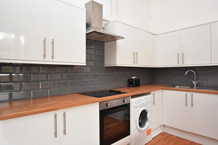 7 Bedroom Terraced House To Rent In Tyndalls Park Road, Hall Floor Flat, Clifton, Bristol, BS8