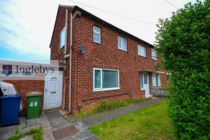 3 Bedroom Semi-Detached House For Sale In Ambleside Avenue, Redcar, TS10