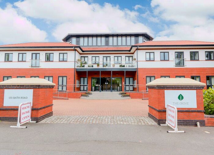 2 Bedroom Apartment To Rent In The Grove, Bath Road, Maidenhead, SL6