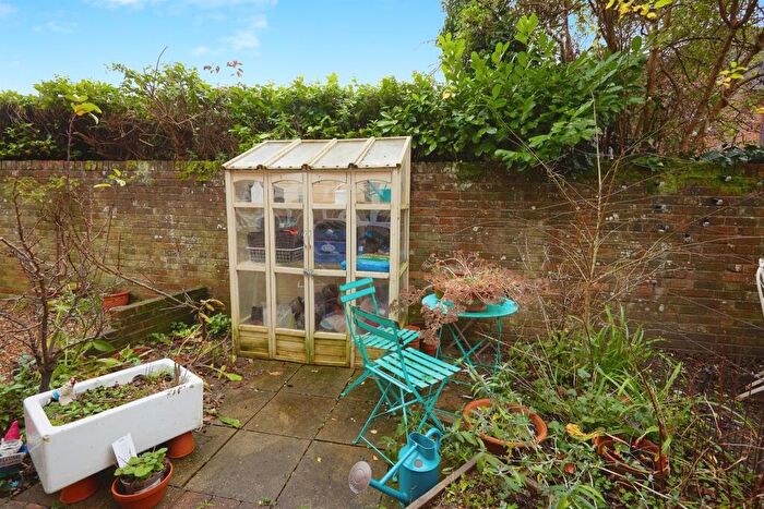 2 Bedroom Character Property For Sale In Bryanston Street, Blandford Forum, DT11