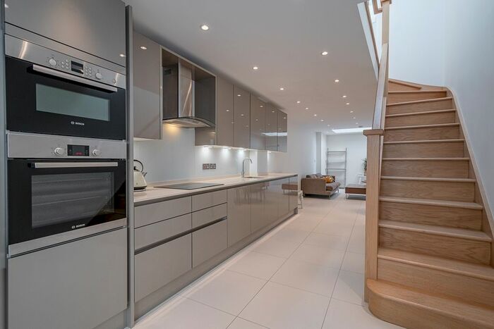 2 Bedroom Flat To Rent In Rose Joan Mews, NW6