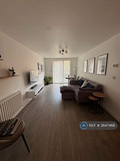 2 Bedroom Flat To Rent In Sporton Court, Enfield, EN2
