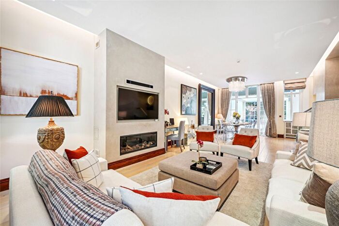 5 Bedroom Flat To Rent In Rutland Gate, Knightsbridge, SW7