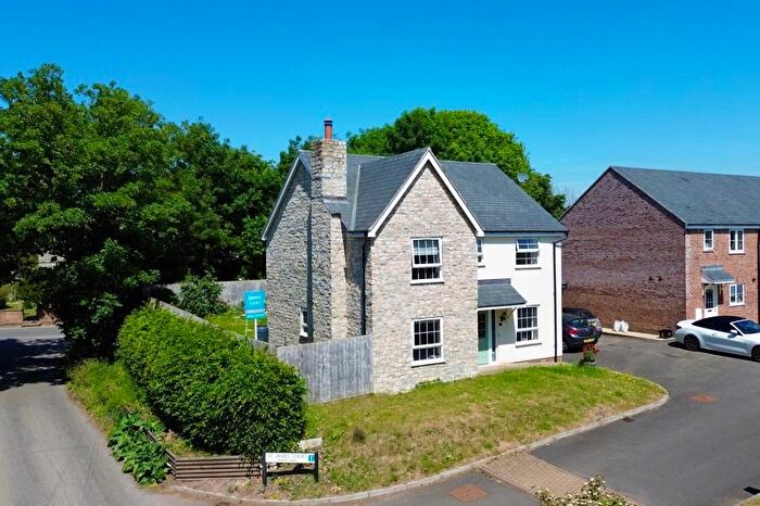 4 Bedroom Detached House For Sale In North Curry, Taunton, TA3