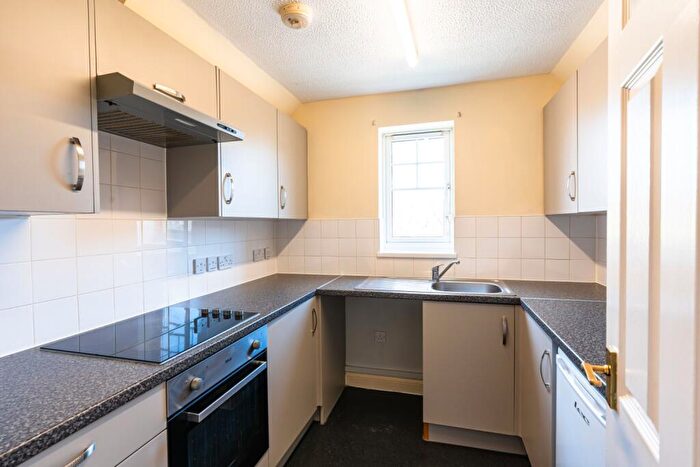 2 Bedroom Apartment To Rent In Meyseys Close, Driftway Court, Headington, Oxford, OX3