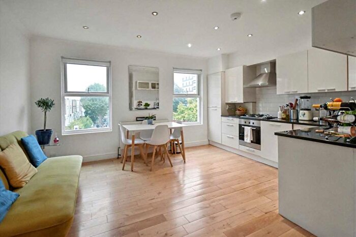 1 Bedroom Flat To Rent In Goldhawk Road, Shepherds Bush, Shepherds Bush, W12