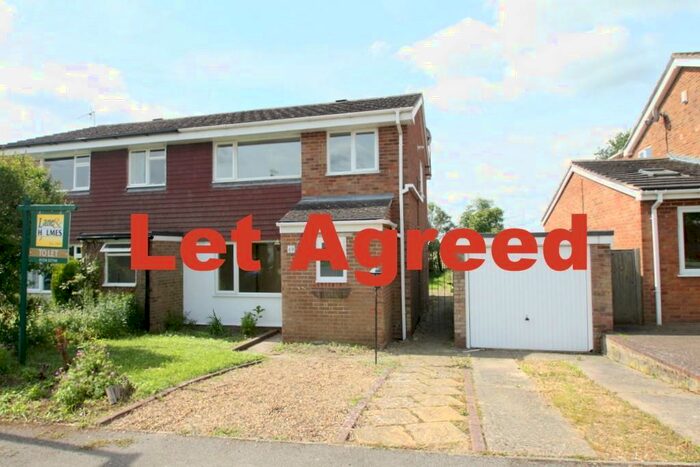 3 Bedroom Semi-Detached House To Rent In Pinchmill Way, MK44