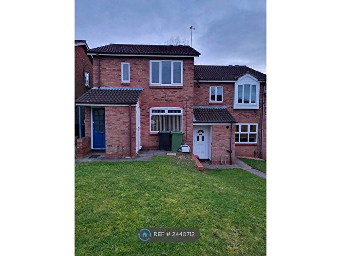 1 Bedroom Flat To Rent In Ragees Road, Kingswinford, DY6