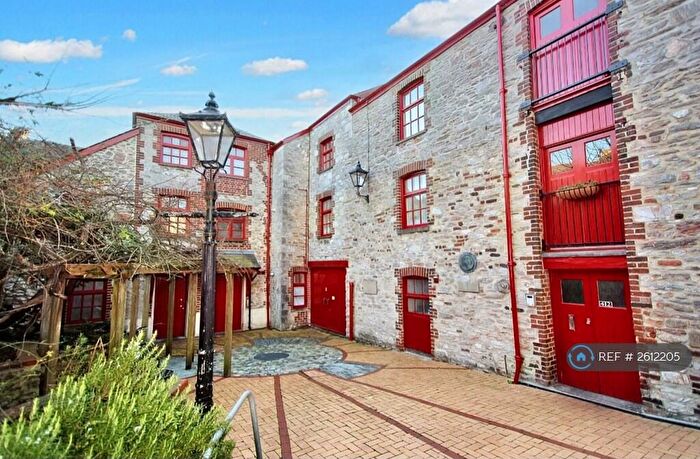 2 Bedroom Flat To Rent In The Barbican, Plymouth, PL4