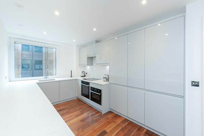 3 Bedroom Flat To Rent In Trig Lane, Norfolk House, EC4V