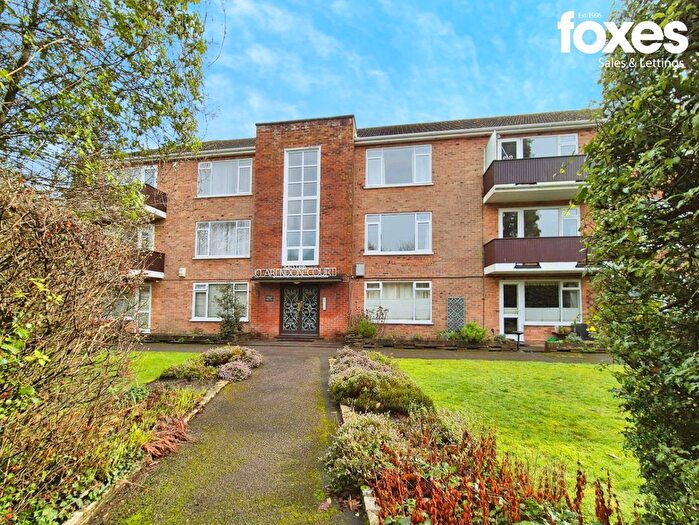 2 Bedroom Flat To Rent In Clarendon Court, Clarendon Road, Bournemouth, Dorset, BH4