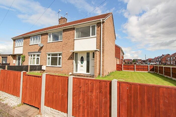 3 Bedroom Semi Detached House To Rent In Dorset Drive, Harworth, Doncaster, DN11