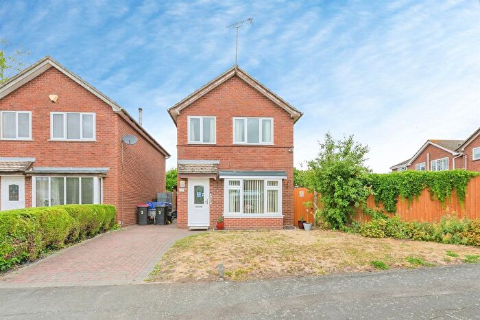 3 Bedroom Detached House For Sale In Beech Close, Kingsbury, Tamworth, B78