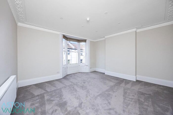 3 Bedroom Maisonette To Rent In Chesham Road, Brighton, BN2