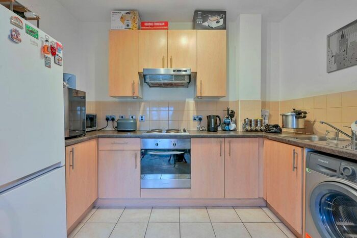 1 Bedroom Flat For Sale In Bromyard House, Acton, London, W3