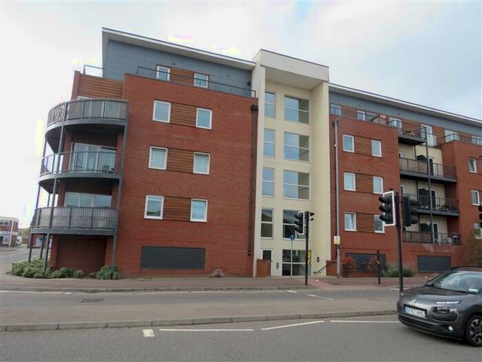 2 Bedroom Apartment To Rent In Princes Way, Bletchley, Milton Keynes, MK2