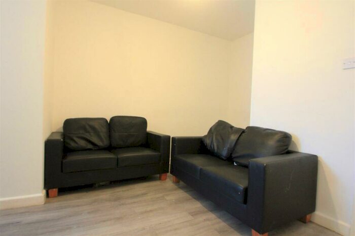 5 Bedroom Semi-Detached House To Rent In St Mary Magdalene Street, Brighton, BN2