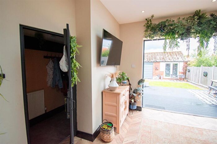3 Bedroom Detached House For Sale In Glebe Avenue, Ripley, DE5
