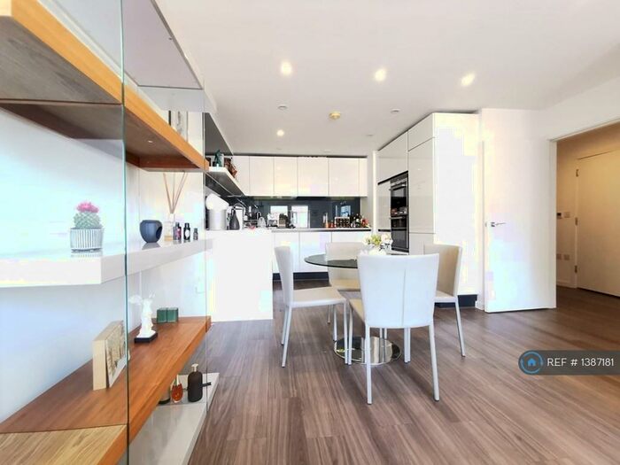 2 Bedroom Flat To Rent In Thackeray House, London, N5