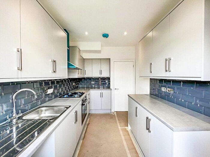 4 Bedroom Semi-Detached House To Rent In Mayfield Avenue, Harrow, HA3