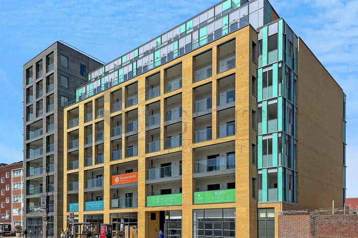 2 Bedroom Flat To Rent In Rubix House, High Street, UB1