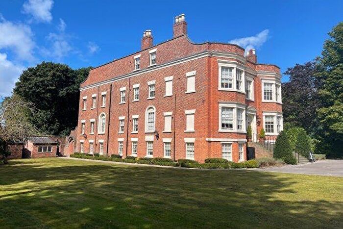 2 Bedroom Flat To Rent In Manor House, Liverpool, L31