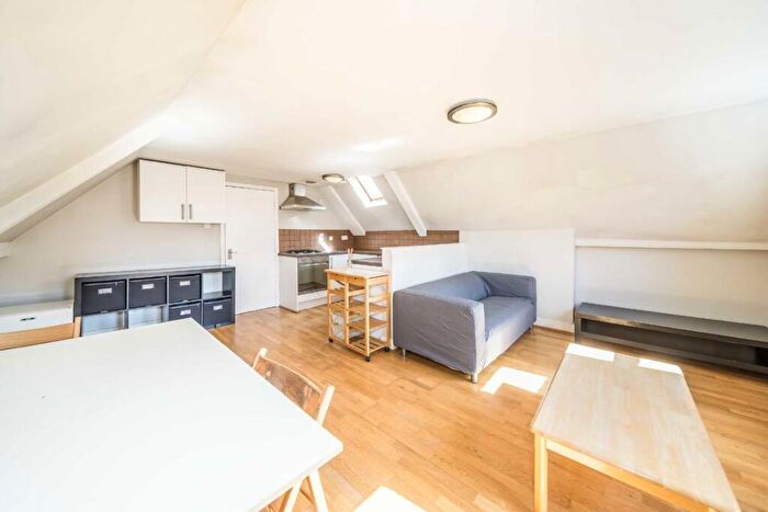 1 Bedroom Flat To Rent In Hildreth Street, Balham, SW12