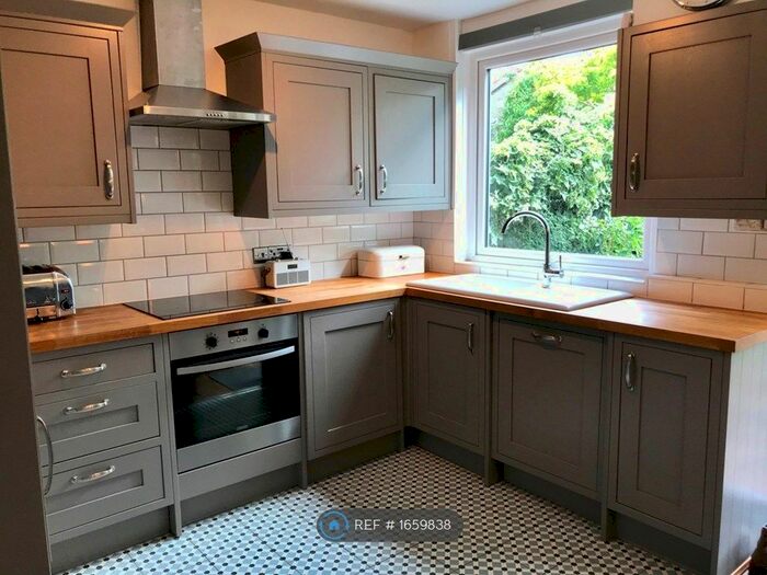 2 Bedroom Terraced House To Rent In Carston Close, London, SE12