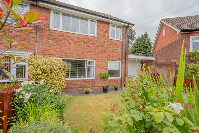 3 Bedroom Semi-Detached House For Sale In Fell Close, Sunniside, Whickham, Gateshead, NE16