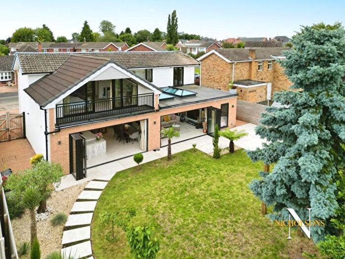 4 Bedroom Detached House For Sale In Park Lane, Retford, Nottinghamshire, DN22