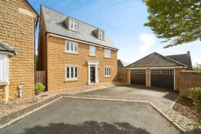 5 Bedroom Detached House For Sale In Honey Pot Fold, Baildon, Shipley, BD17