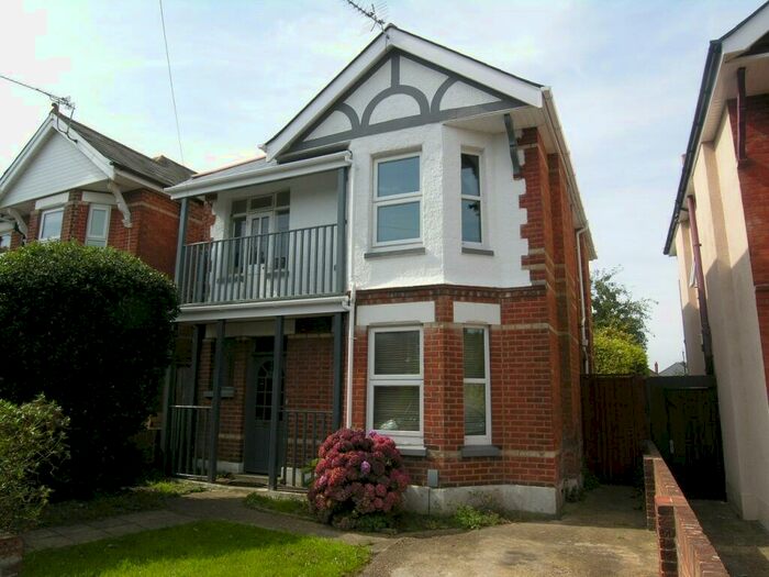 4 Bedroom House To Rent In Bedroom House In Bournemouth, BH9