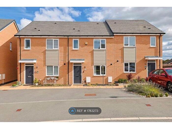 3 Bedroom Terraced House To Rent In Swanwick Way, Chesterfield, S45