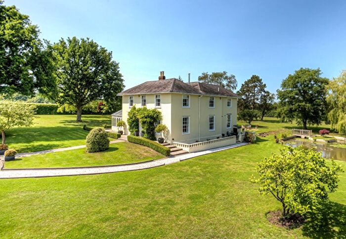 4 Bedroom Detached House For Sale In Hay Green Lane, Blackmore, Ingatestone, Essex, CM4