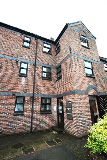 2 Bedroom Flat To Rent In Grammar School Yard, Fish Street, Hull, HU1