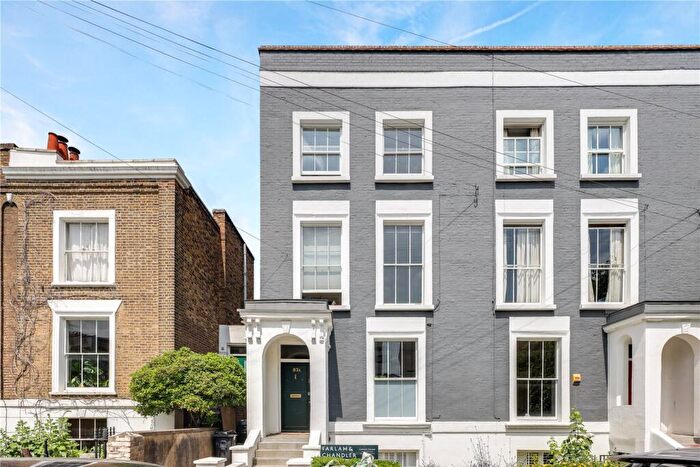 2 Bedroom Flat To Rent In Albion Drive, Hackney, London, E8