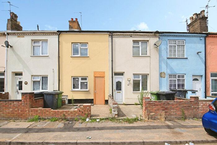 3 Bedroom Terraced House For Sale In Gladstone Street, Peterborough, Cambridgeshire, PE1