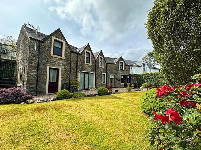 2 Bedroom Cottage For Sale In Shore Road, Sandbank, Argyll And Bute, PA23