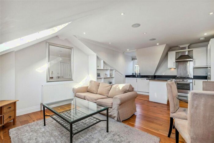 3 Bedroom Apartment To Rent In Balham Park Mansions, SW12