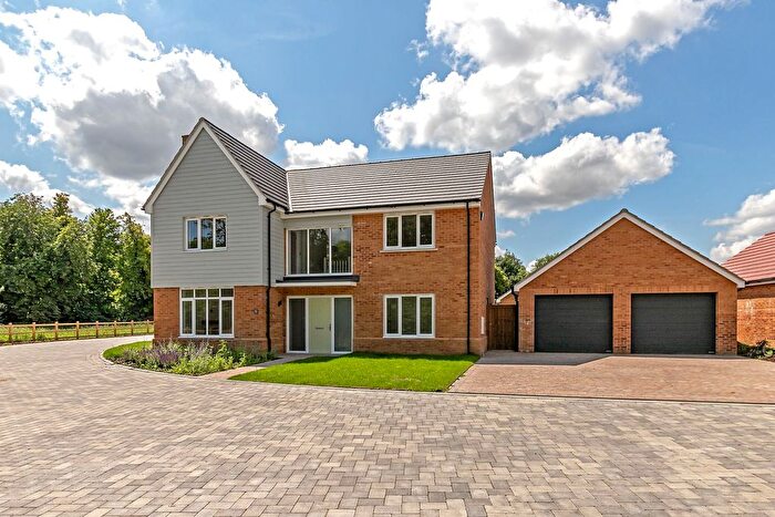 4 Bedroom Detached House For Sale In Queen Elizabeth Close, Guilden Morden, SG8