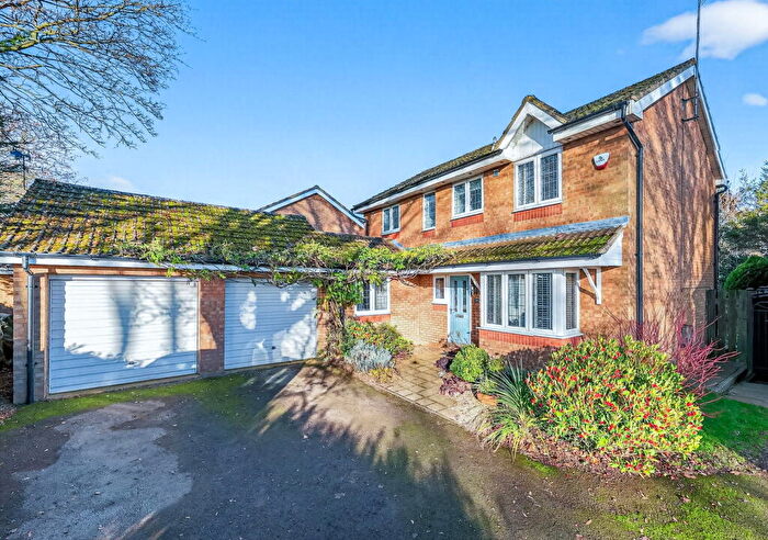 4 Bedroom Detached House For Sale In Buttermere Close, Kettering, NN16