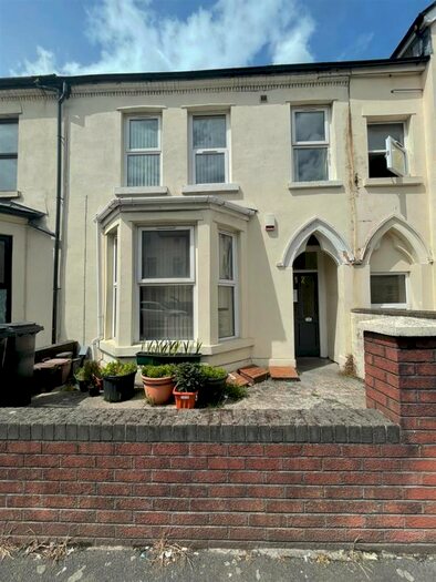 3 Bedroom Flat To Rent In Northcote Street, Cardiff, CF24