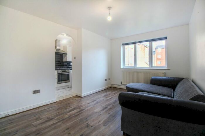 1 Bedroom Flat To Rent In Wigston Close, London N18