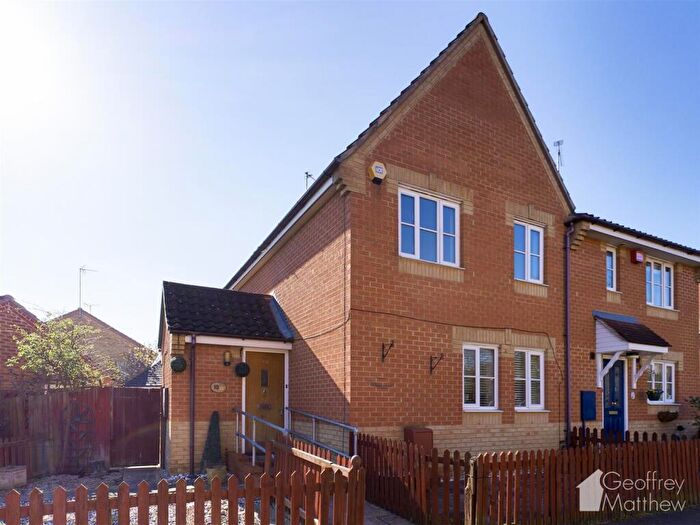 3 Bedroom Semi-Detached House To Rent In Fairmeads, Pyrles Lane, Loughton, IG10