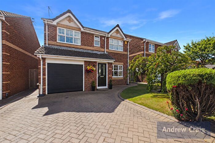4 Bedroom Semi-Detached House For Sale In Trevarren Drive, Ryhope, SR2