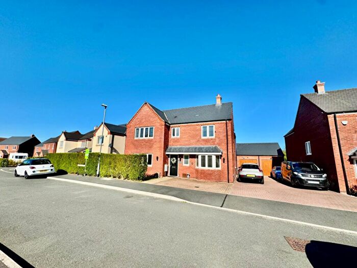 5 Bedroom Detached House For Sale In Buttercup Close, Raunds, Wellingborough, NN9